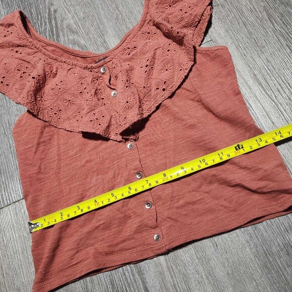 Vintage Y2K ruffly pink button-up top with ruffle collar from American Eagle - Picture 6 of 7